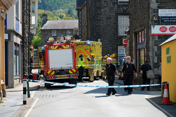 Explotion at Spar Dolgellau 
Fire crews, Ambulans, Police and Air Ambulance attend explosion at Spar Dolgellau with a few casualties
Picture Erfyl Lloyd Davies Photography 
