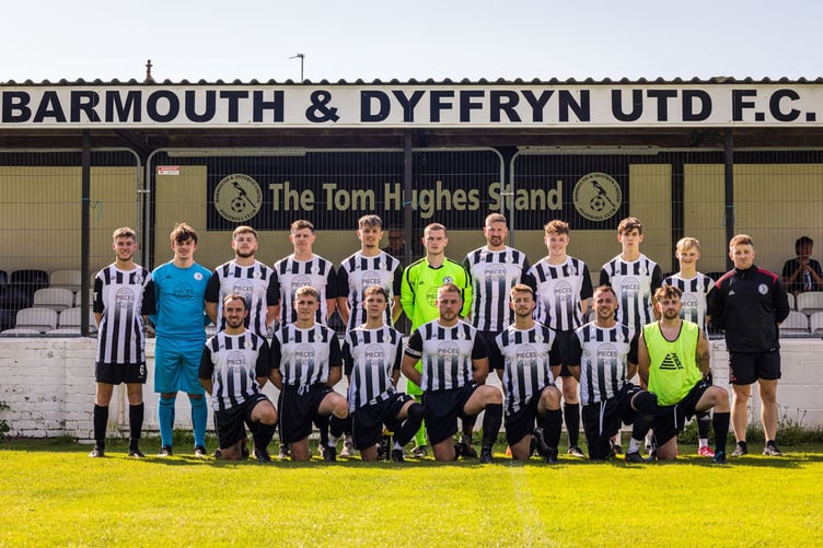 The Barmouth & Dyffryn squad for the 2003/4 season