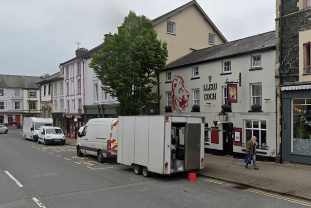 Machynlleth pub handed new food hygiene rating