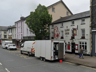 Machynlleth pub handed new food hygiene rating