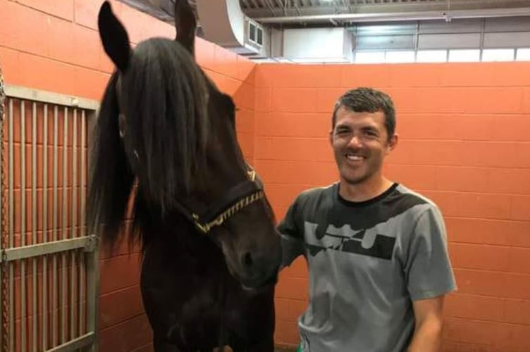 Gareth Wyn Dowse with Huntsville