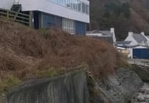 Beach house plan approval amid fears of cliff collapse