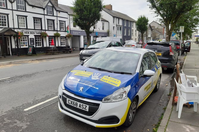 Police have been offering advice and support to businesses in Bala