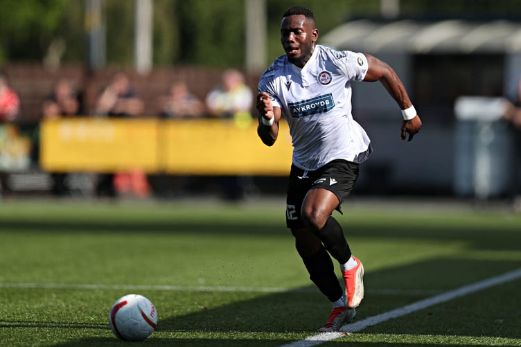 BALA, GWYNEDD, WALES - 2nd SEPTEMBER 2023 - Bala's Osebi Abadaki during Bala Town vs Penybont FC in Round 5 of the JD Cymru Premier at Maes Tegid, Bala (Pic by Sam Eaden/FAW)