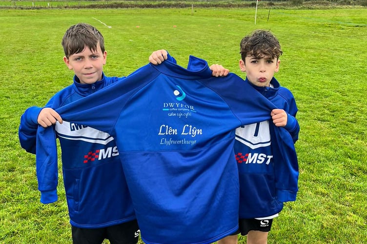 CPD Nefyn Unedig new training kits