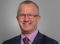 Aber Uni 'on top of finance problems' as unions warn of collapse