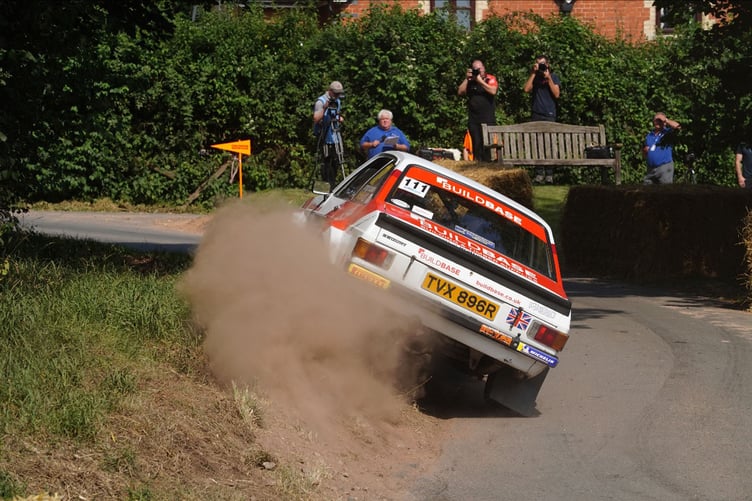 Steve Ellison/Jonathan Kennedy (Ford Escort Mk2)