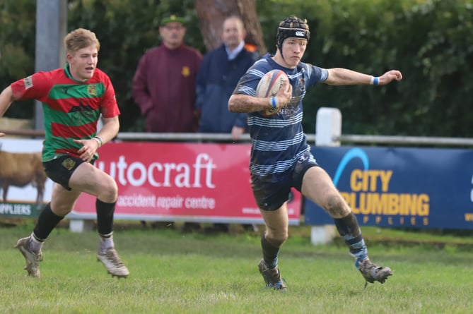 Haydn Beal scores an unconverted try from 30 metres out