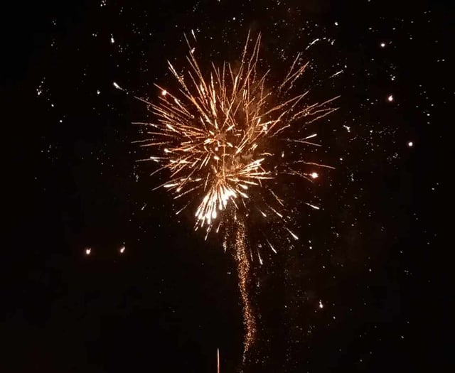 Crowds enjoy Bow Street fireworks