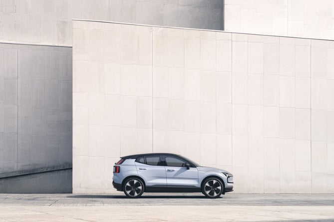 313294 Volvo EX30 exterior