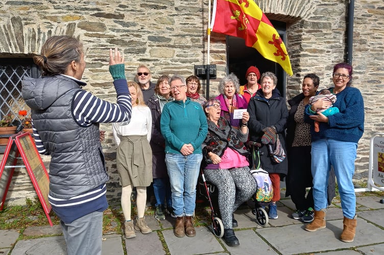 Côr Cymraeg y Canolfan 