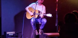 Chance to perform at Mwldan's open mic night