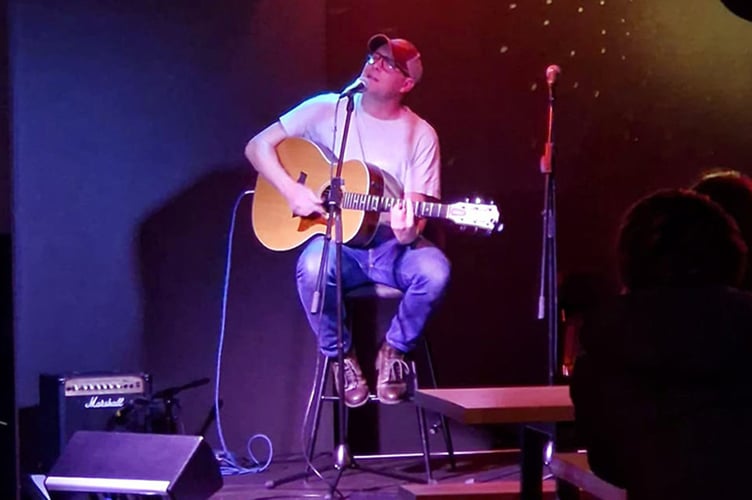 Mwldan Open Mic