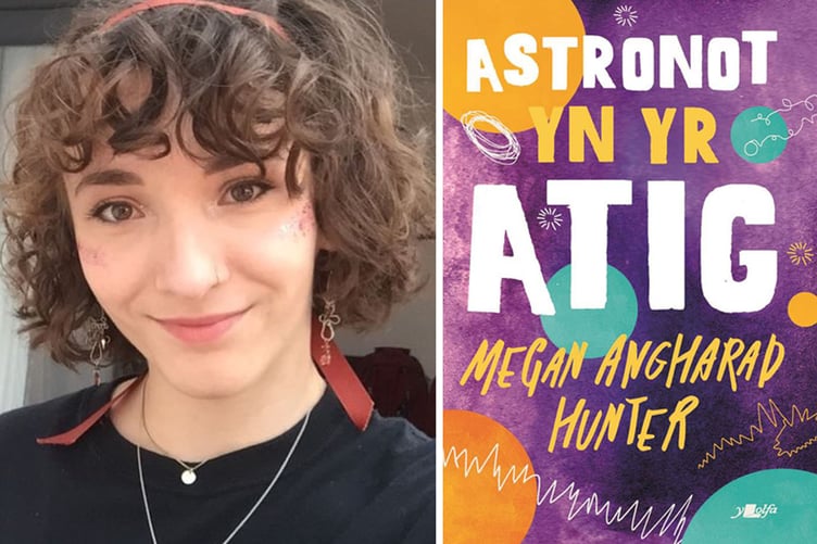 Mae Megan Angharad Hunter wedi cyhoeddi nofel arbrofol, lawn antur ar gyfer plant 8 i 12 oed - Astronot yn yr Atig