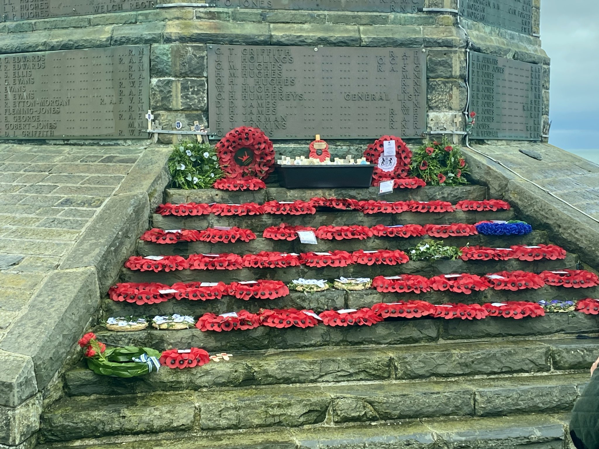 'Honour the fallen with decency and dignity'