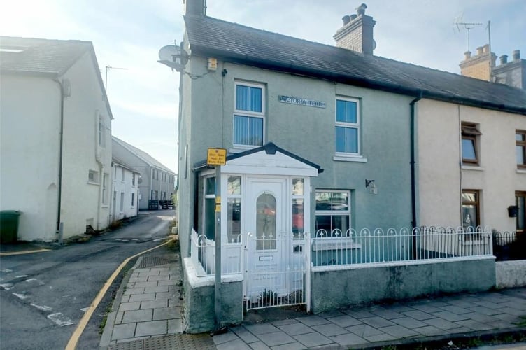 cheapest lampeter
