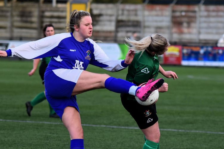 Siwan Richards scored four goals as Tregaron moved five points clear at the top of the table