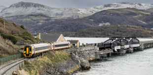 Does Barmouth train journey offer best view, Cambrian News reader asks