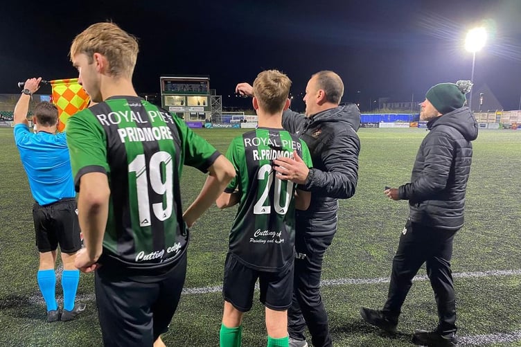 Brothers Reuben and Isaac Pridmore make their senior home debuts