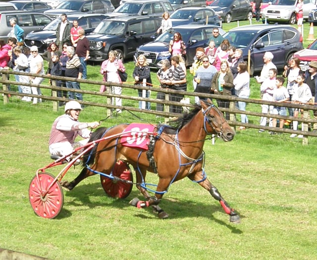 Tairgwaith hosts season-opening trotting action