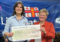 £5,500 boost for New Quay RNLI thanks to golf club