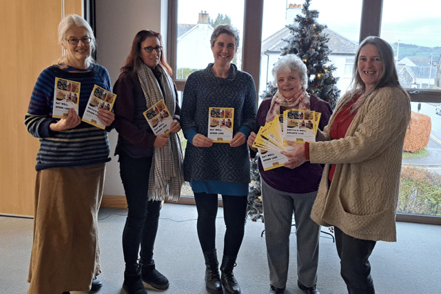 Council hands out 'eat well for less' booklets to foodbanks
