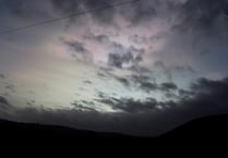 Ystwyth astronomer captures rare 'rainbow' Nacreous Clouds at dusk