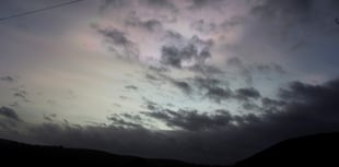 Ystwyth astronomer captures rare 'rainbow' Nacreous Clouds at dusk
