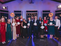 Dathlu arwyr arbennig Cymru