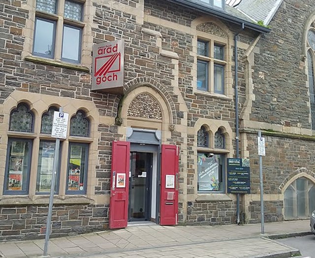 Arad Goch and Aberystwyth Arts Centre team up for children's workshop