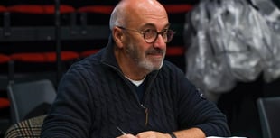 Arad Goch artistic director announces retirement
