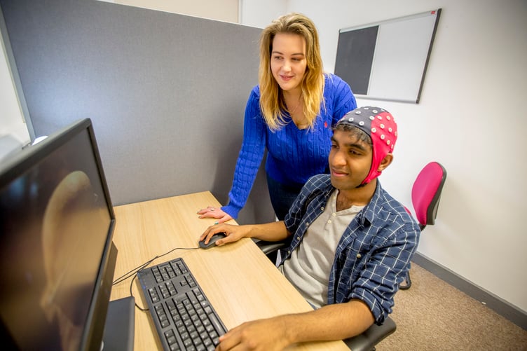 EEG lab, measuring electric activity in the brain based on different stimulus