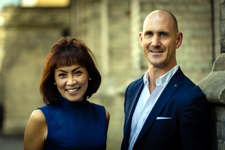 Huw Wiggin Noriko Ogawa