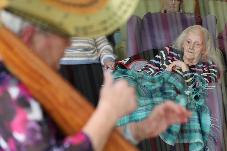 Resident Betty Morris sang in the same choir as Elinor