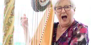 Emotional reunion for harpist Elinor Bennett and former choir member