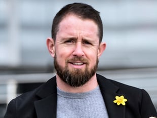 Former Wales rugby star to walk coast path for charity