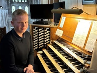 Young organist to join Rhys Merion for cathedral performance