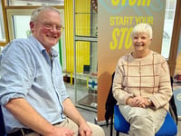 Paned, sgwrs a dysgu’r Gymraeg mewn cwrs undydd