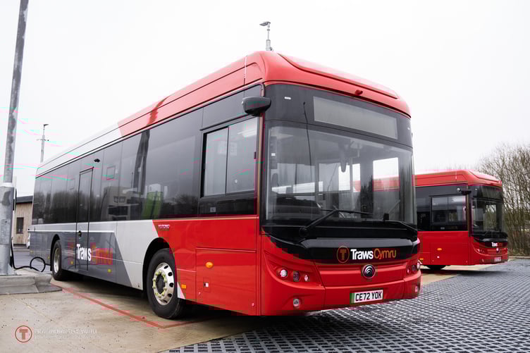 Electric bus