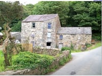 Cyfrol newydd yn cofnodi hanes dros hanner cant o hen felinau Pen Llŷn