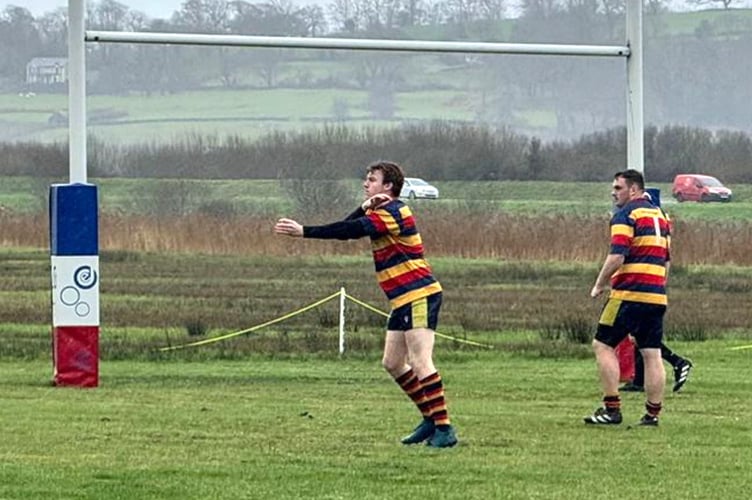 Porthmadog battled as equals at Menai Bridge