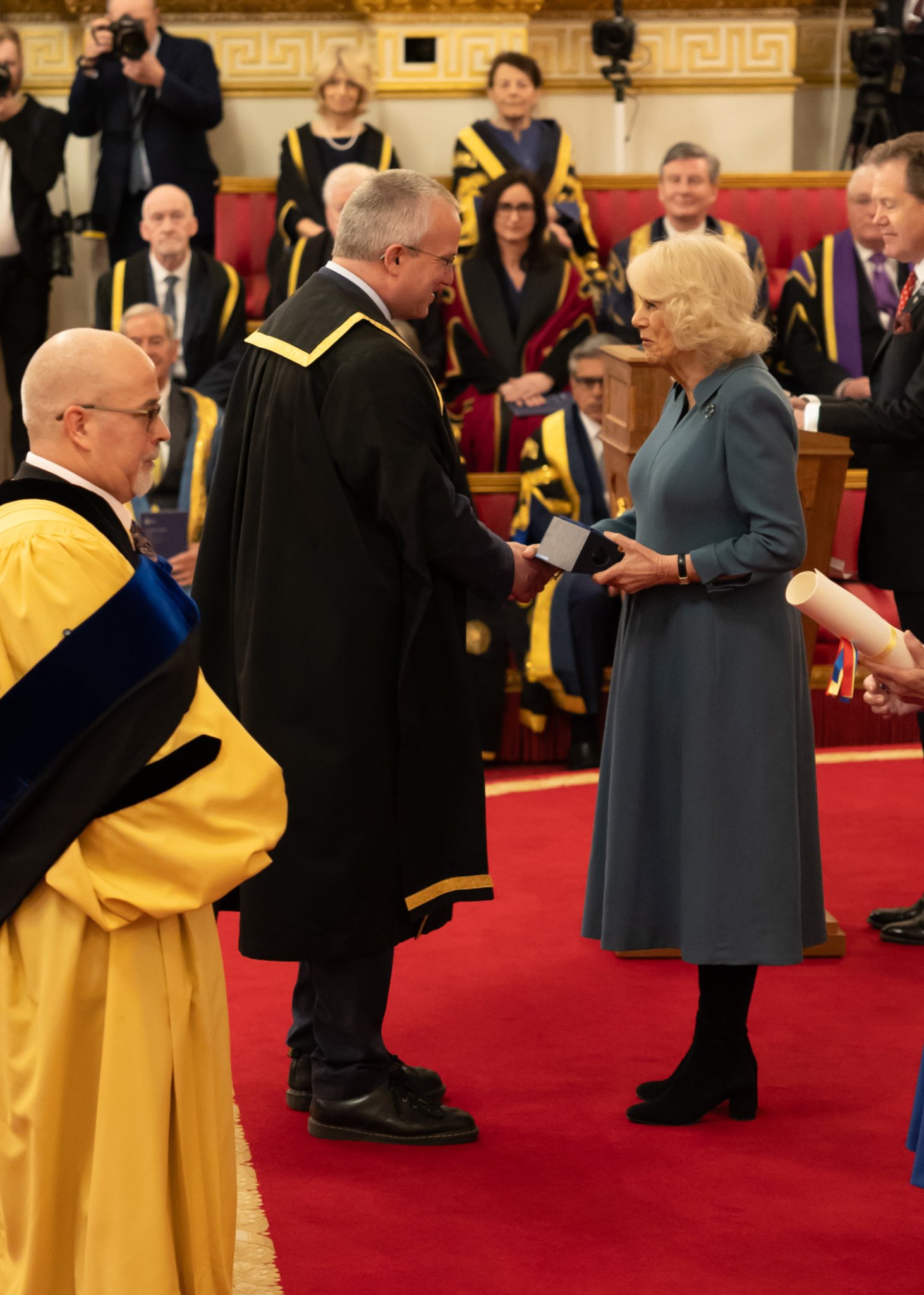 Queen gives top award to university