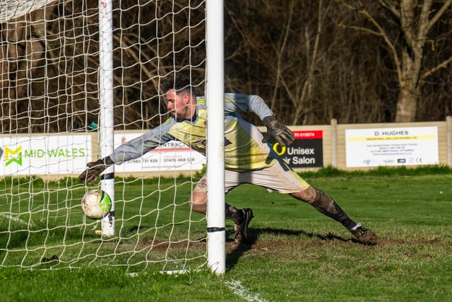 Central Wales South: Penparcau can clinch title tonight