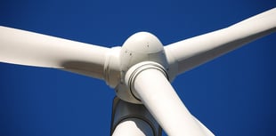 Final decision due on mansion wind turbine 