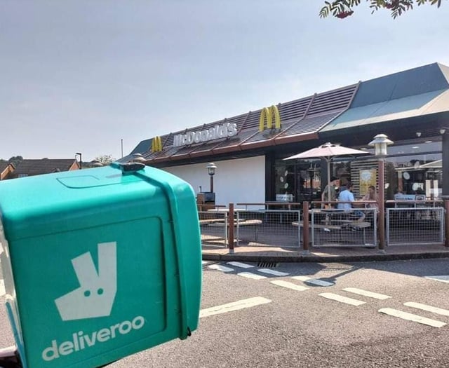Aberystwyth Deliveroo riders to strike over pay
