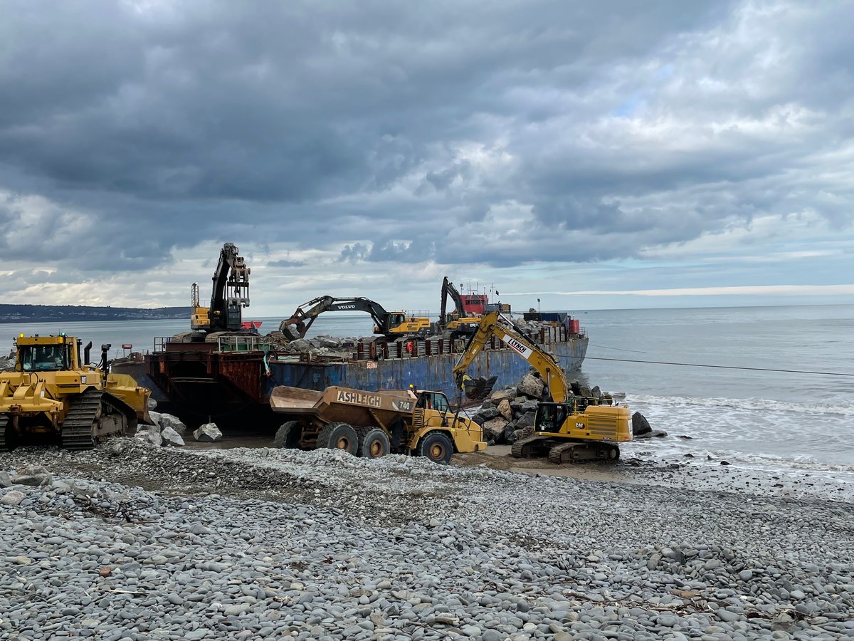 Accommodation plan for Aberaeron sea defence workers given go-ahead despite school's concerns