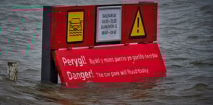 Dramatic footage as flood alert in effect for Welsh coastline