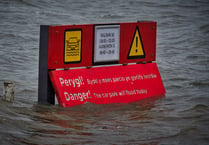 Dramatic footage as flood alert in effect for Welsh coastline