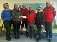 Business gives £1,000 to Gwynedd search and rescue team