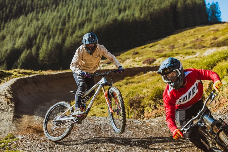 Atherton’s Head Designer Rob Gow said: “We knew we’d only discover our limits through the most rigorous testing, luckily
we have the perfect testing location and the perfect testing crew."